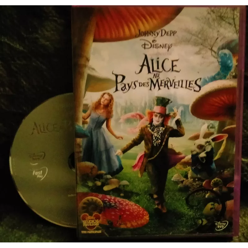 DVD Alice au pays des merveilles - Tim Burton Wasikowska Depp Film 2010 Walt Disney