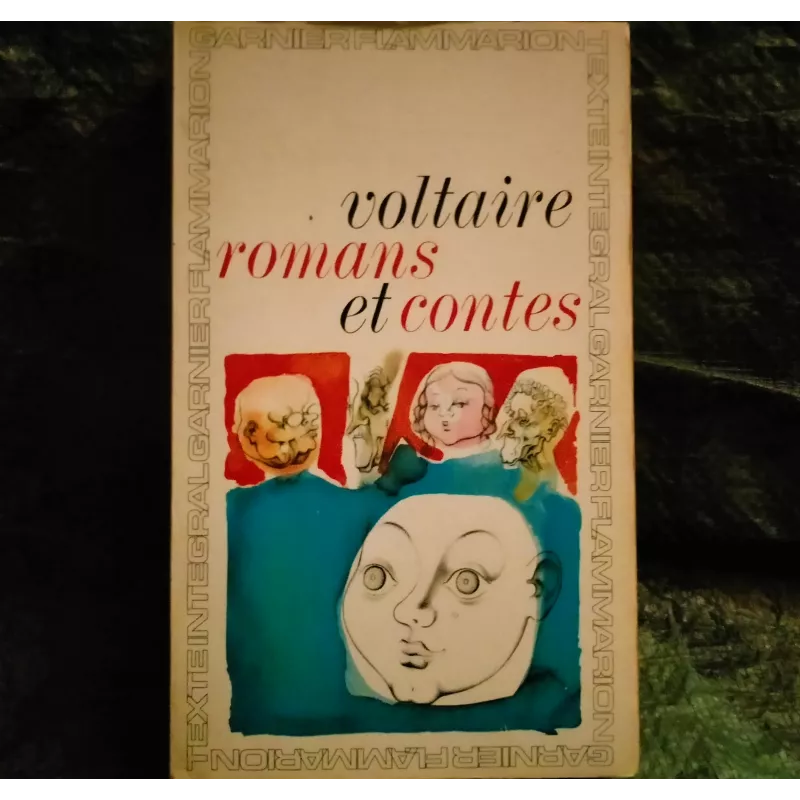 Romans et Contes - Voltaire  Livre