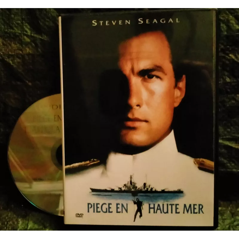 Piège en haute mer - Steven Seagal Lee Jones Busey Film DVD VF 1992