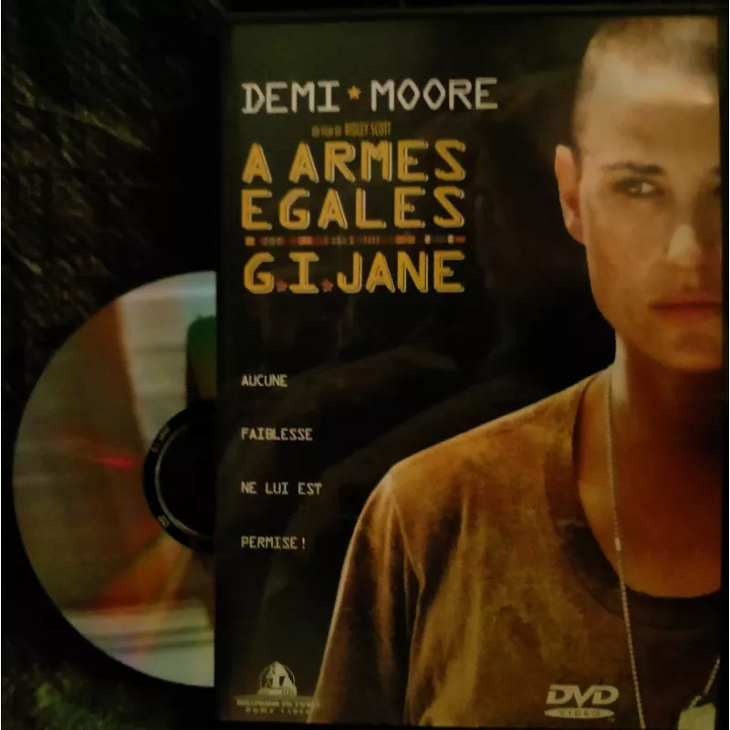 A armes égales - Ridley Scott - Demi Moore  Film DVD 1997