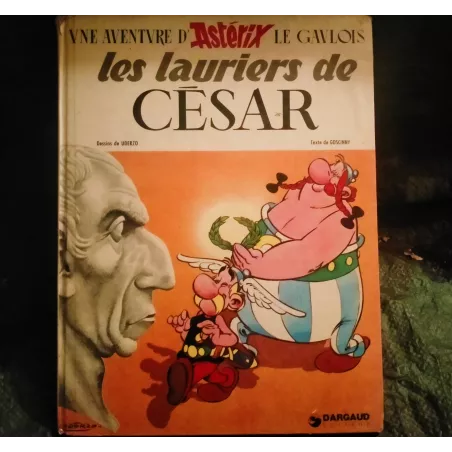 Astérix les lauriers de César - Livre Bande-dessinée Astérix et Obélix