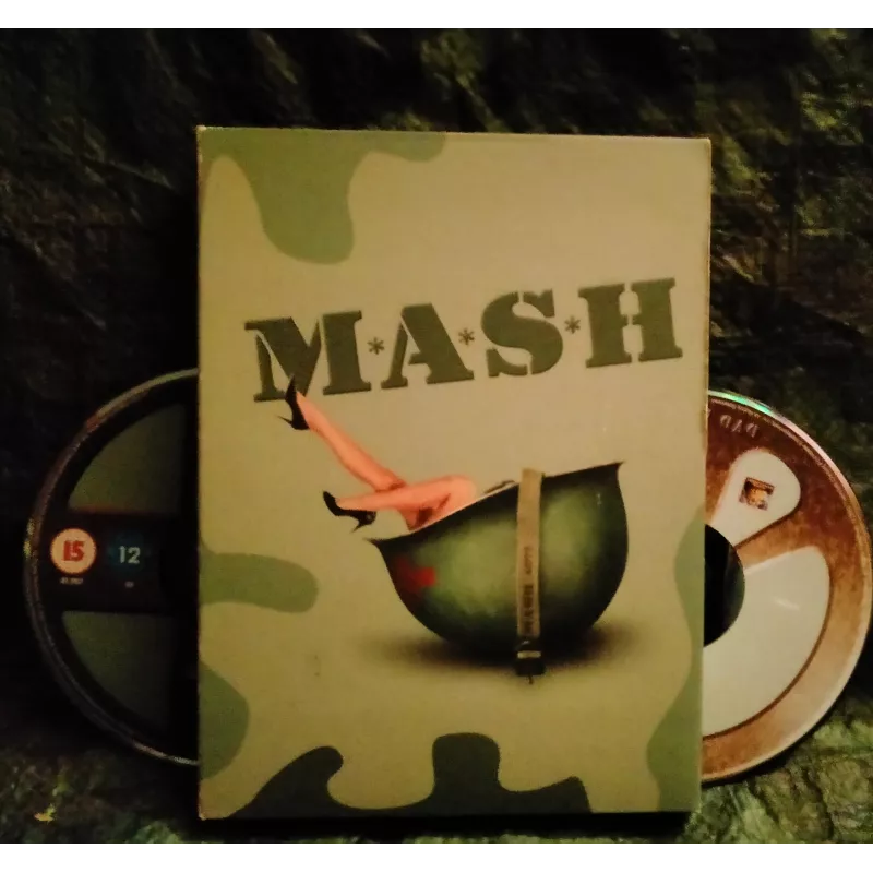 MASH - Robert Altman - Donald Sutherland Film Coffret 2 DVD 1970