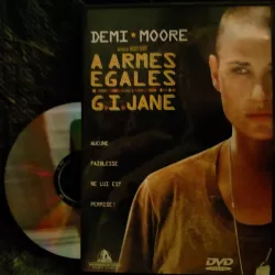A armes égales - Ridley Scott - Demi Moore  Film DVD 1997